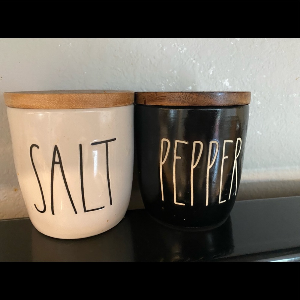 Rae Dunn salt and pepper pinch dishes with lids